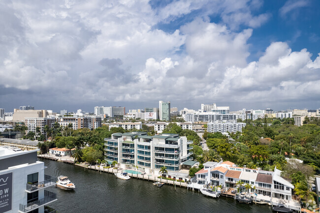 Foto aérea - Residences at Riverwalk