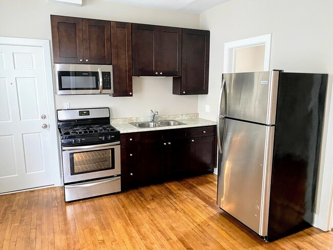 Foto del edificio - 978 W 19th St