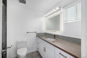 4BR, 4.5BA - 2,014SF - Fourth Bathroom - 1301 E 27th St