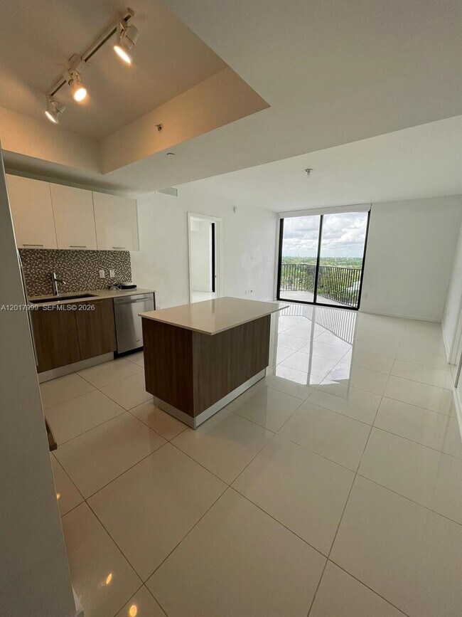 Foto del edificio - 5300 Paseo Blvd