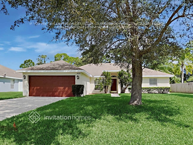 Building Photo - 409 NW Concord Dr