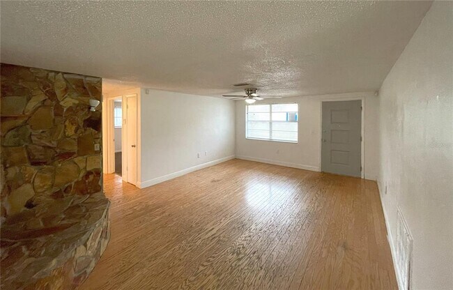 Building Photo - 15813 Sea Pines Dr