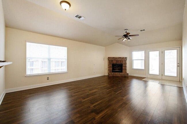 Foto del edificio - 2720 Granite Creek Dr