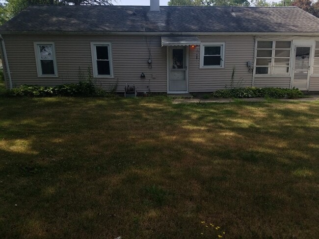 Building Photo - 328 Falcon Rd