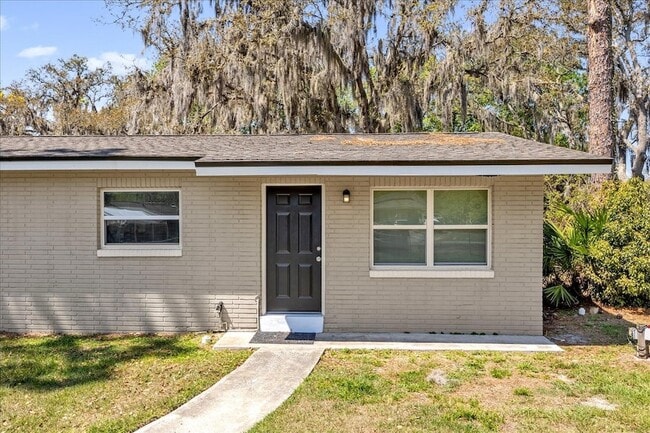 Photo - 284 Short St House