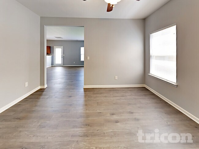 Building Photo - 8600 Old Potters Rd