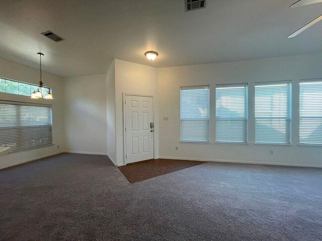 Building Photo - 128 Otono Loop