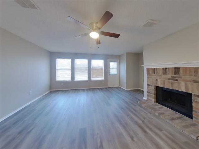 Foto del edificio - 2422 Meadowgate Ln