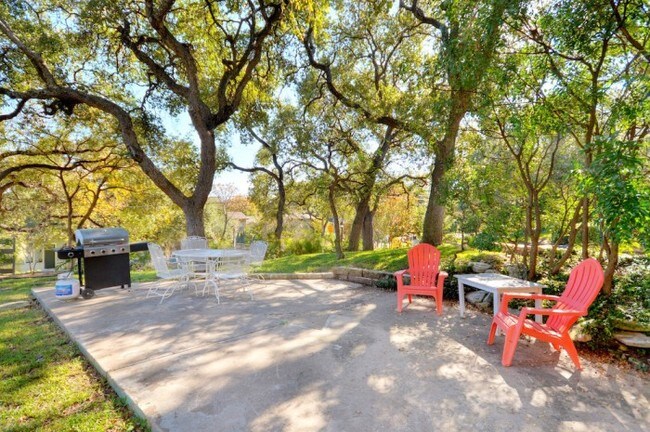 Foto del edificio - Newning Oaks Apartments