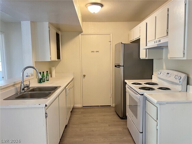 Foto del edificio - 231 Mission Newport Ln