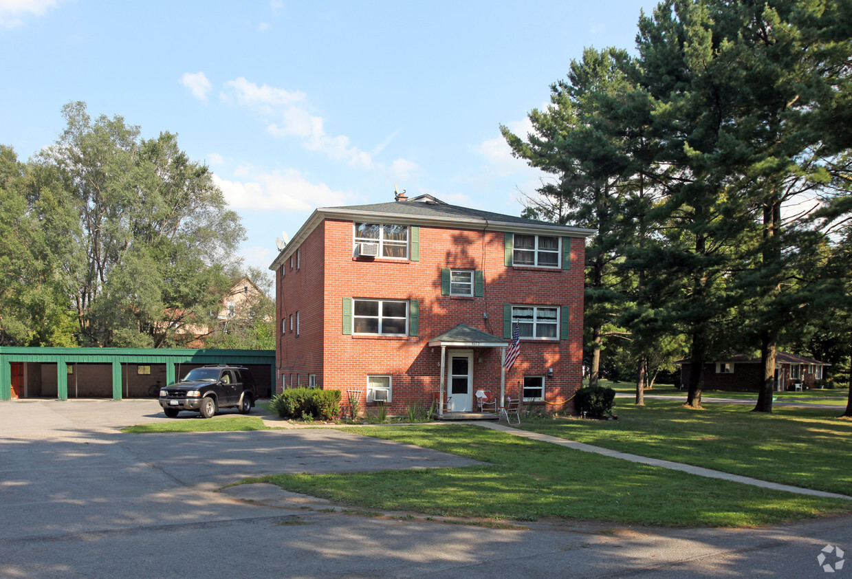 Primary Photo - Creekside Court Apartments