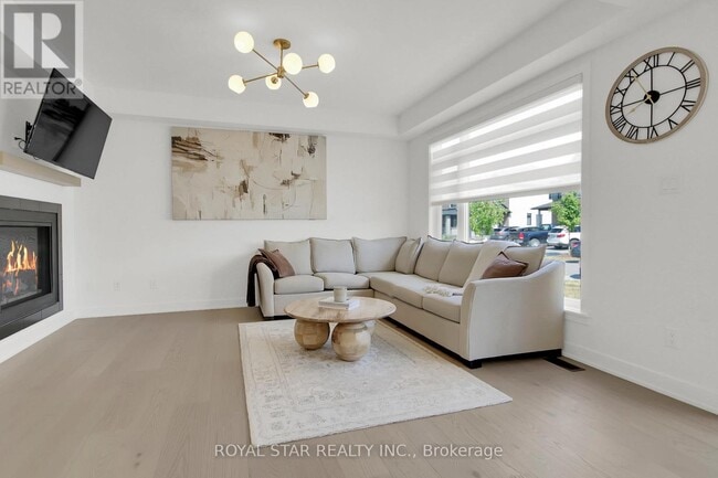 Building Photo - 201 Reisling Wy