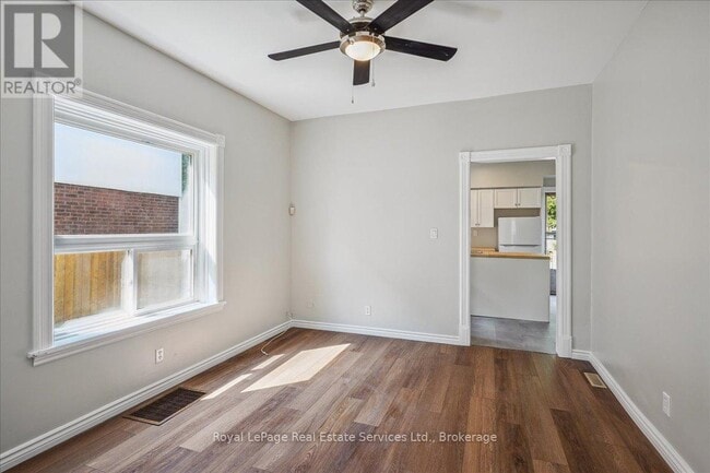 Building Photo - 33 Rose Ave