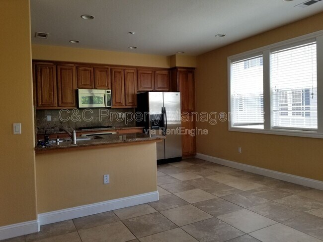 Foto del edificio - 3687 Whitworth Dr