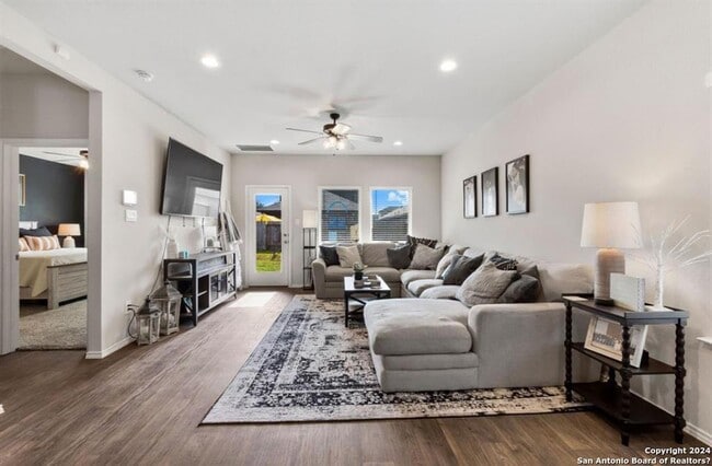 Building Photo - 13911 Great Pnes Ct