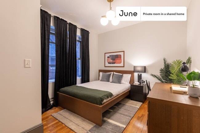 Private bedroom in 3 bed/1 bath Home - Private bedroom in 3 bed/1 bath Home