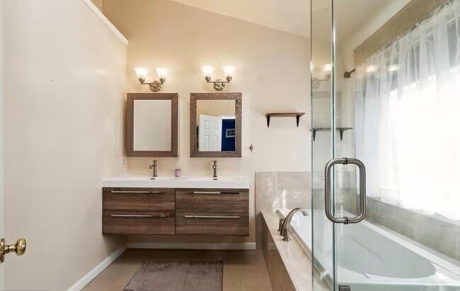 Baño principal - 47603 Comer Sq