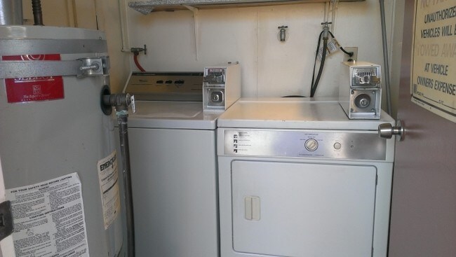 Laundry Room - 132 Seaview Ave