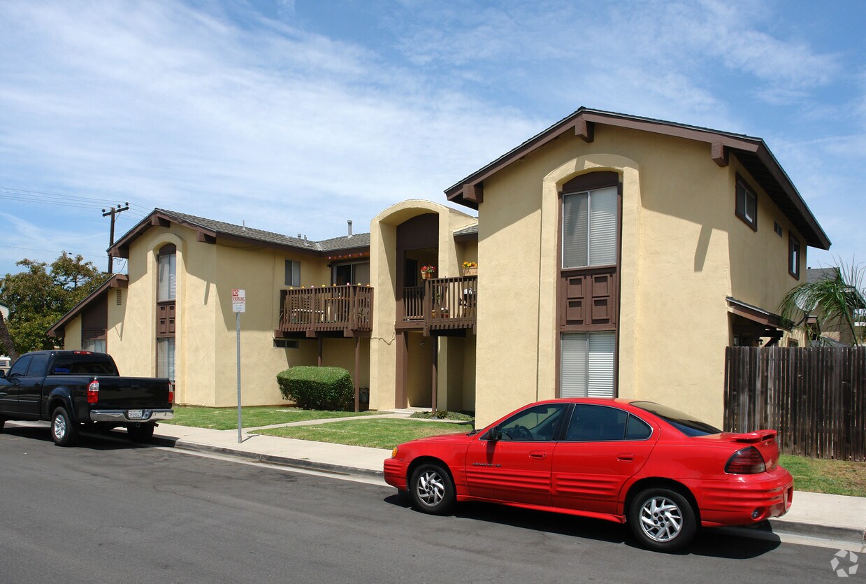 Foto del edificio - 16872 Green St