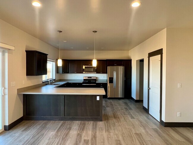 Building Photo - Brand New 3 Bed 2.5 Bath with double attac...