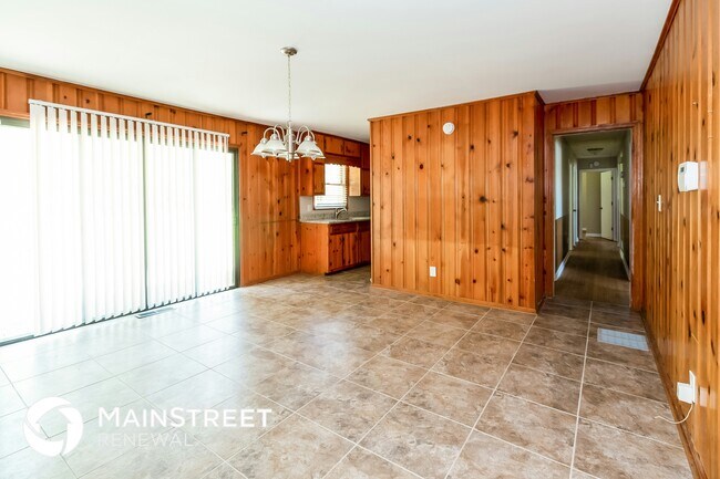 Building Photo - 6120 Longino Dr