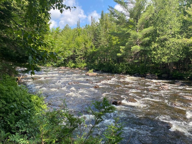 Building Photo - 1540 Chem. Michel