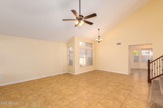 Building Photo - 3219 E Silverwood Dr