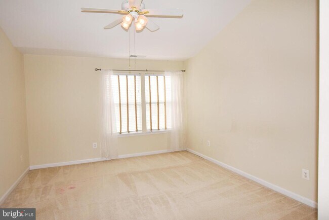 Building Photo - 21564 Iredell Terrace