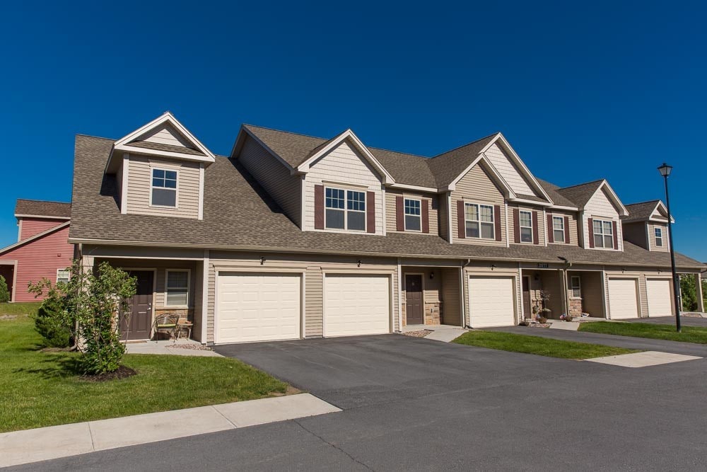 Foto principal - Preserve at Autumn Ridge Apartments and Townhomes