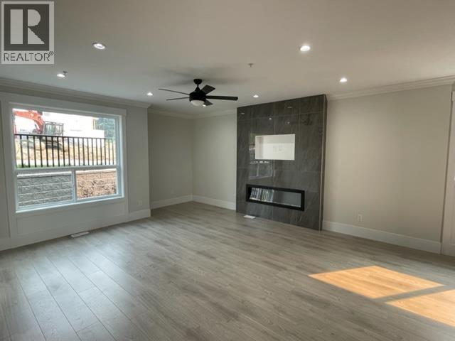 Photo du bâtiment - 13639-1232A 232a St