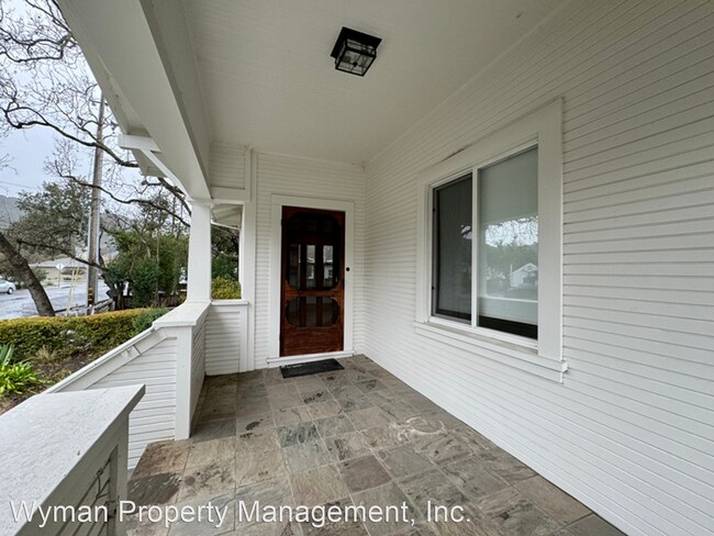 Foto del edificio - 3 br, 2 bath House - 2732 Laurel St.