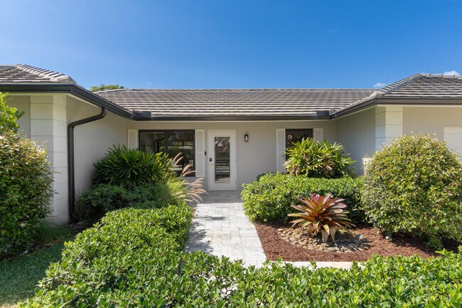 Building Photo - 820 Canary Walk