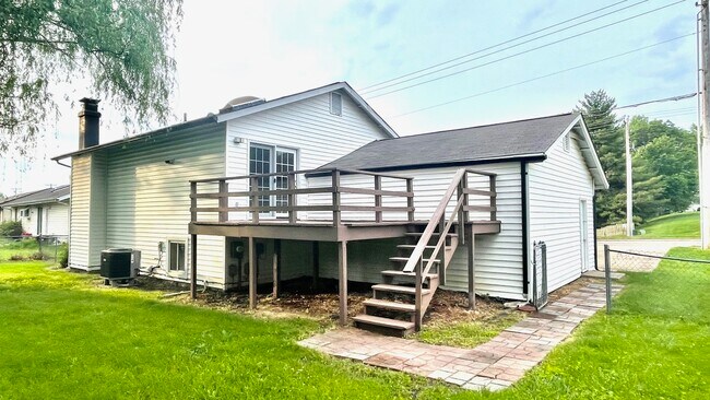 Building Photo - 3854 Towers Rd