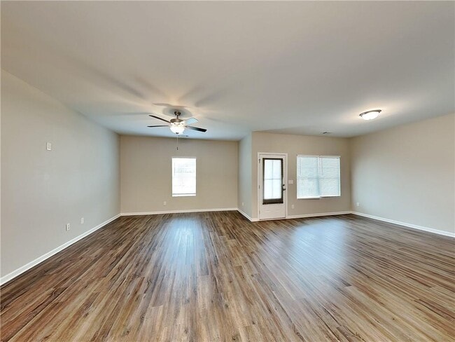 Building Photo - 4903 Heritage Cir