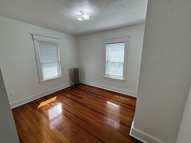 Foto del edificio - 134-136-136 Woodlawn St