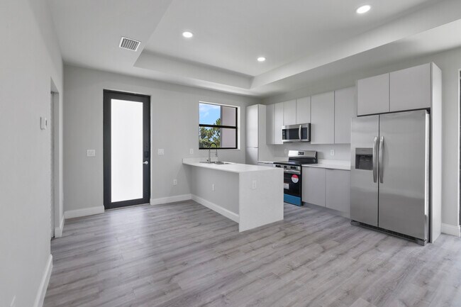 Foto del edificio - 3000 66th St W