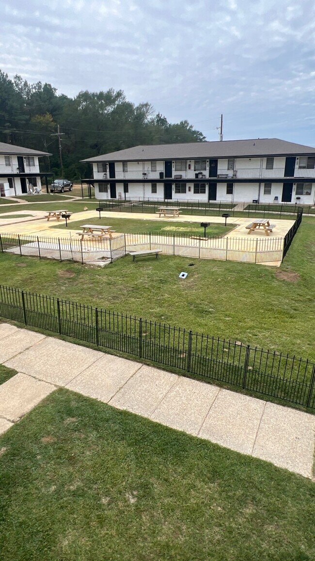 Building Photo - 280 Central Ave