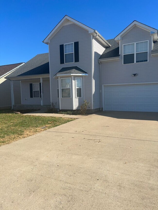 Foto del edificio - *CHRISTMAS SPECIAL* Spacious 4 Bedroom/2.5...