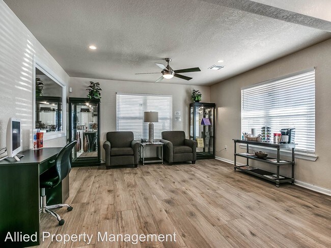 Foto del edificio - 1 br, 1 bath Apartment - 3451 SE 44th St.