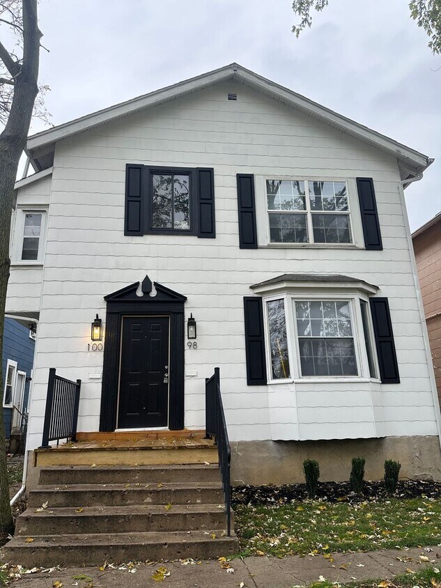 Foto principal - 98-100 N Hague Ave