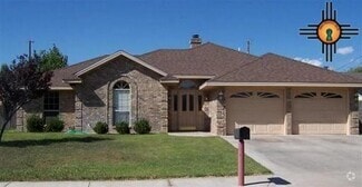 Building Photo - 2110 W Briscoe Ave