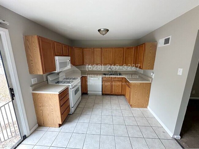 Foto del edificio - 3 br, 2 bath House - 286 Elmdale Dr -