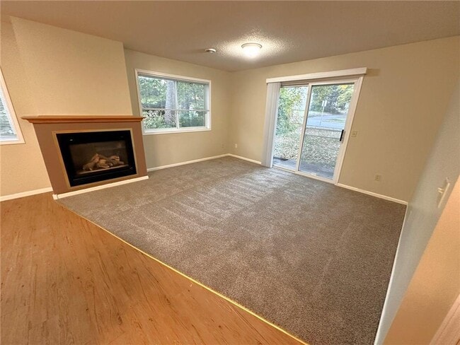 Building Photo - 535 6th St N