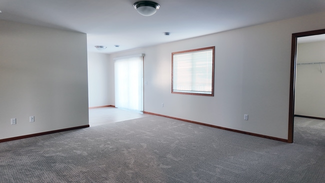 LVR / Dining / Patio - 1916 Haughton Ave