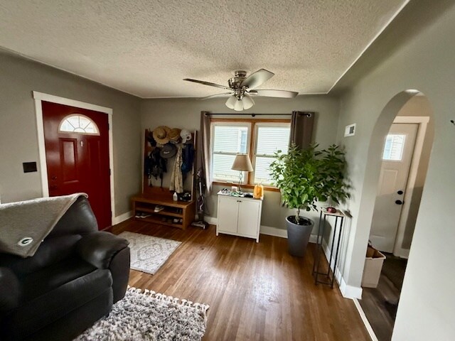 Foto del edificio - 935 Adams St