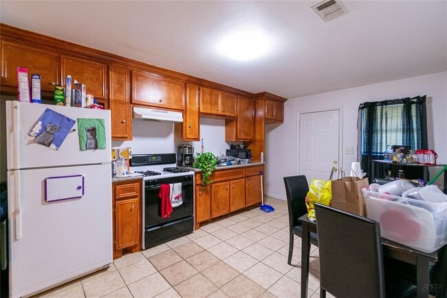 Building Photo - 4905 Kashmere St