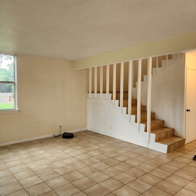 Foto del edificio - 18171 Meandering Way