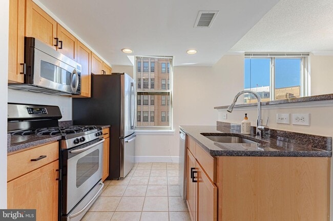 Foto del edificio - 1205 N Garfield St