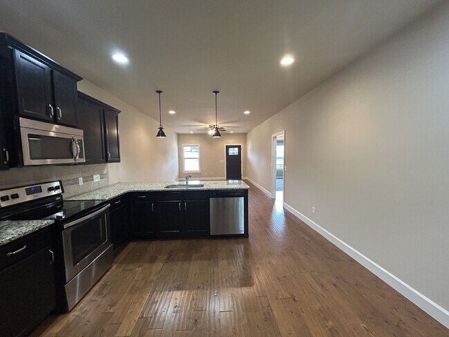 Foto del edificio - 2BD 2BA ONE LEVEL CONDO IN ALGOOD