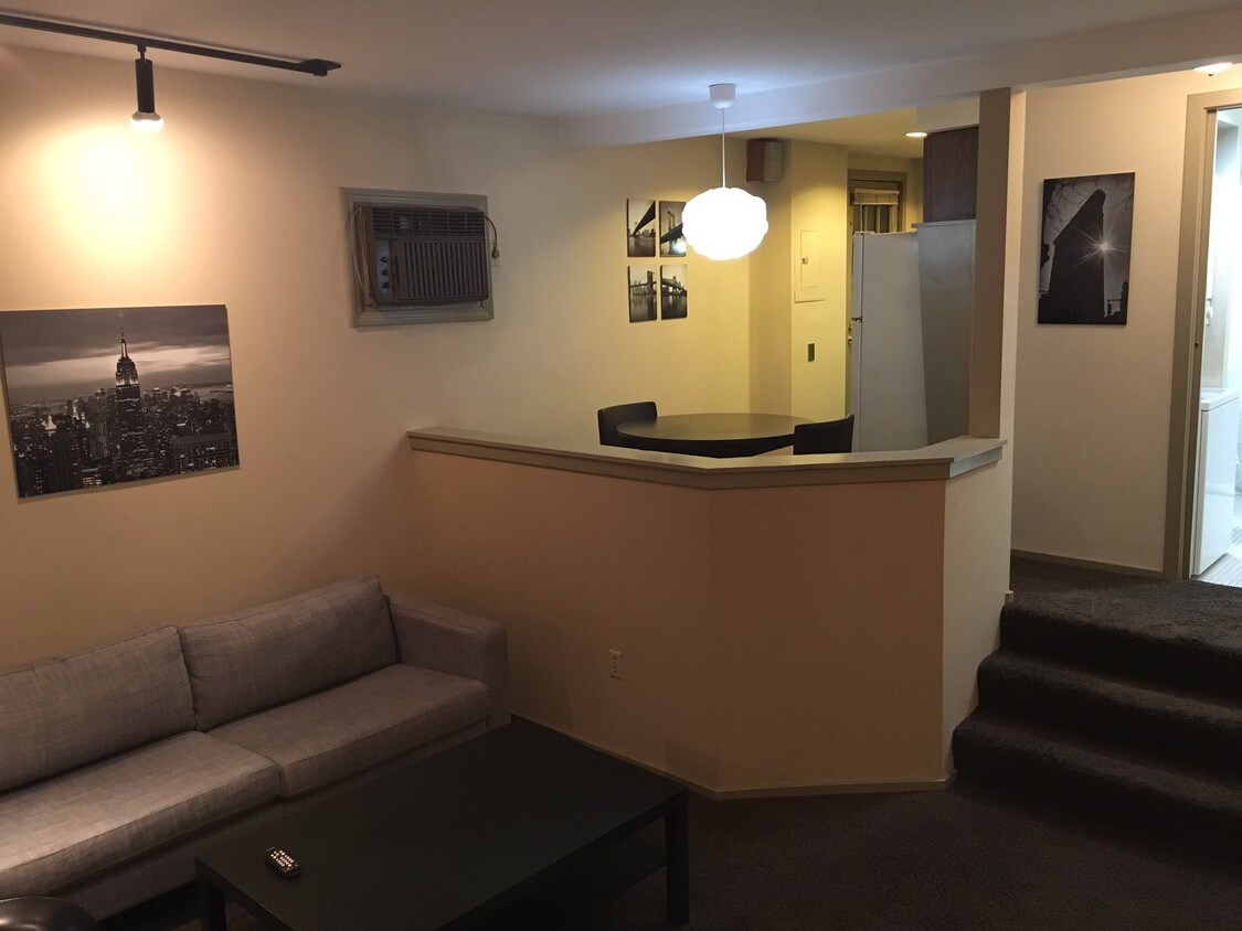 Primary Photo - 23 N 4th St